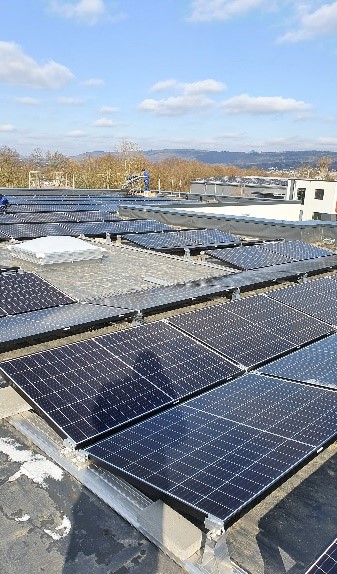 Module Photovoltaikanlage Dach neues HQ
